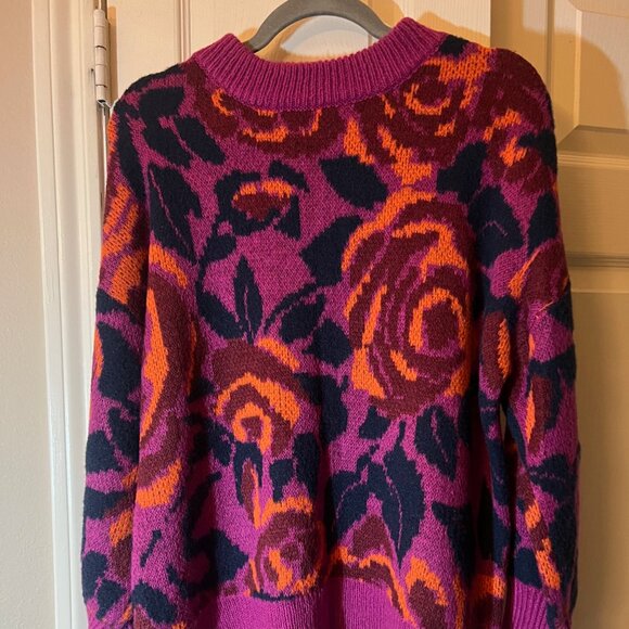 NWT Women's Jodiful Rose Design Magenta Sweater - Size Small - Picture 1 of 4